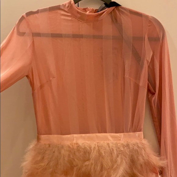 Pretty Little Thing bodycon dress - Picture 2 of 6